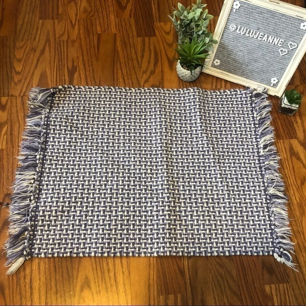 PURPLE & white Braided Throw Mat w/ Fringe